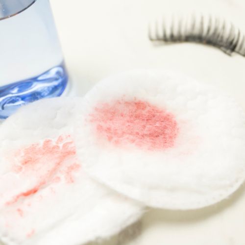 demaquillage acne nettoyage