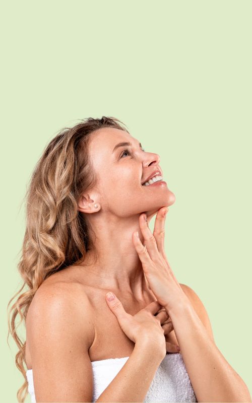 femme souriante grace au complexe psoriasis